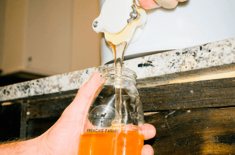 how to harvest and extract honey